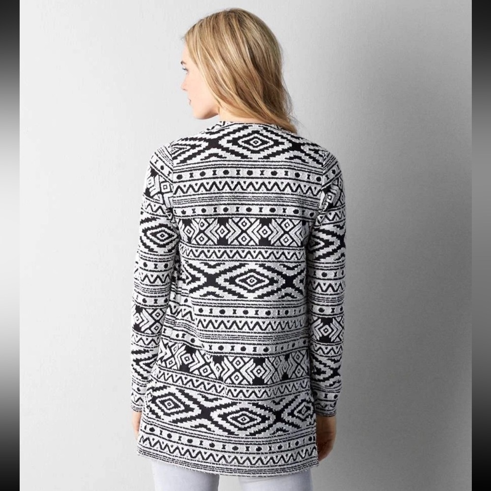 NWT American Eagle Black Cream Aztec Tribal Open Cardigan Boho Sweater - Picture 2 of 8